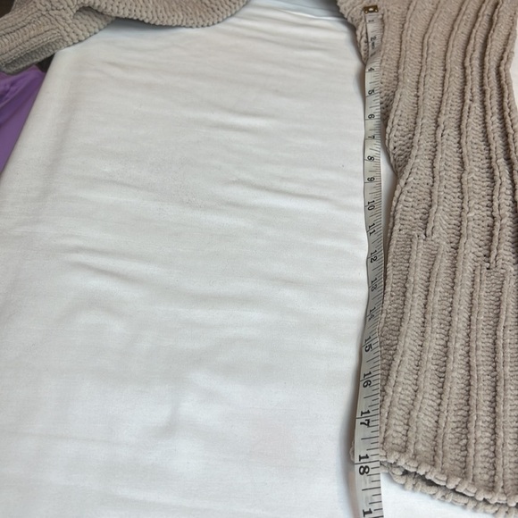 Venus Beige Loose Chunky Cable Knit Soft Chenille Sweater Rolled Crewneck SZ M - Picture 6 of 8
